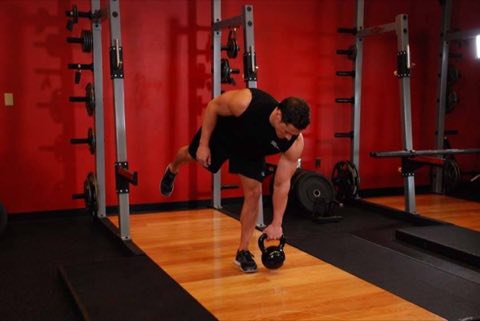 Finishing position of the Single-Leg Romanian Deadlift