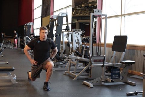 Finishing position of the Walking Lunge